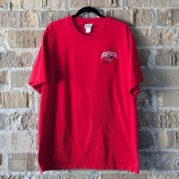 Vintage 2002 NFC Champions Tampa Bay Buccaneers Embroidered SS T-Shirt Large Red - Picture 1 of 6